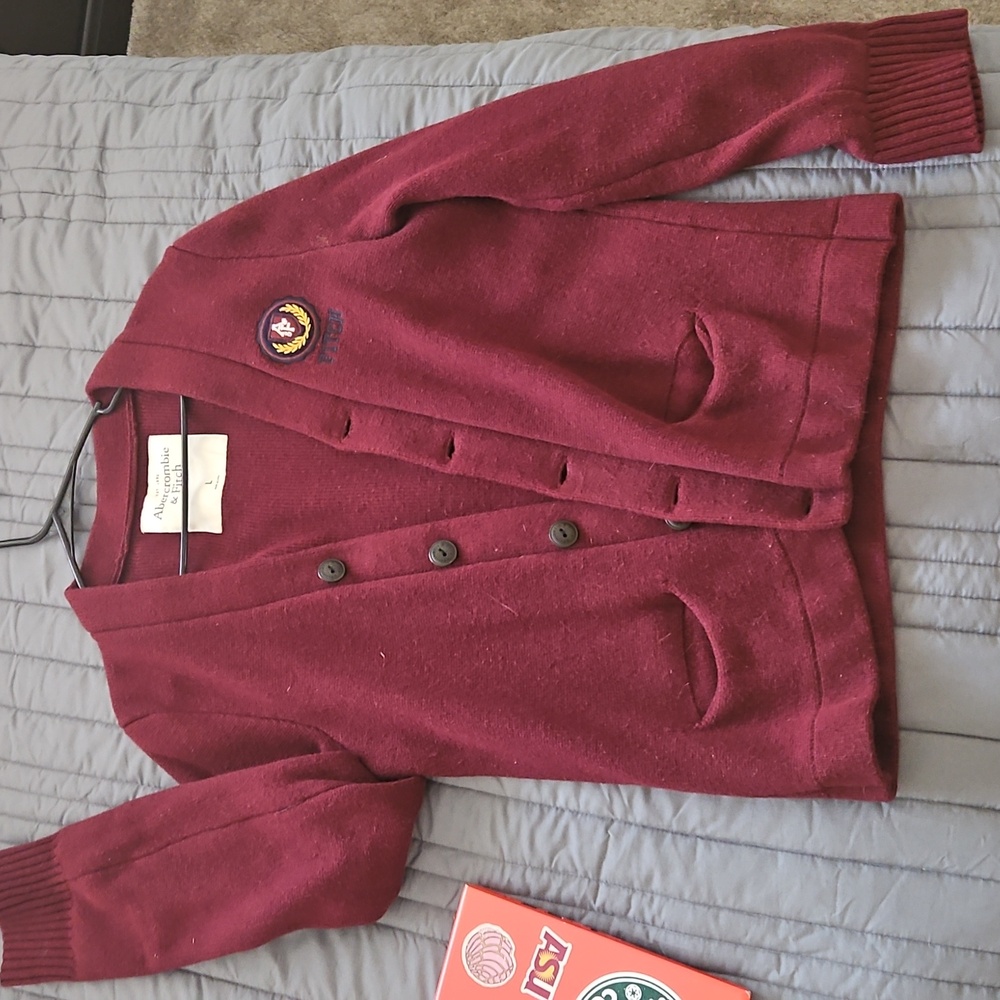 Abercrombie old school cardigan